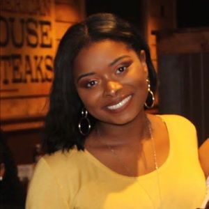 Meet your Posher, Daviana